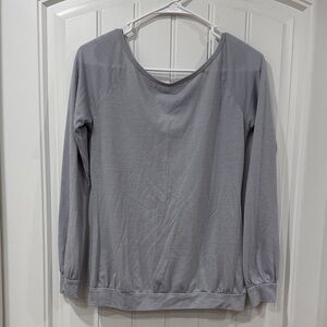 EUC Athleta Light Gray Long Sleeve Top